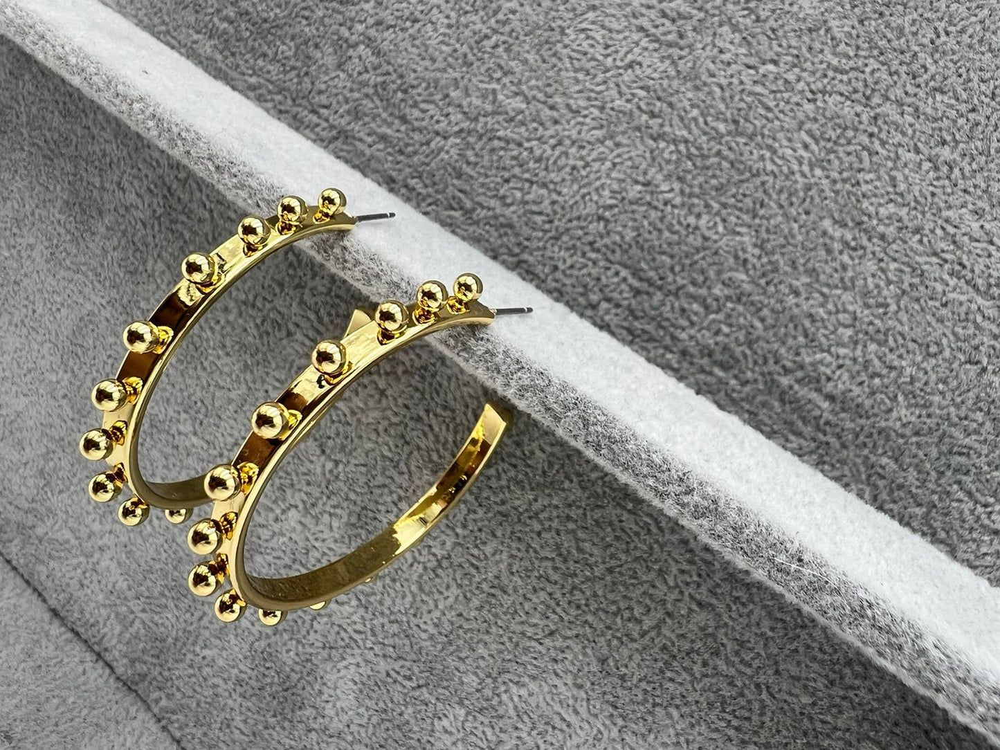 ARETES DORADOS - SPECCI