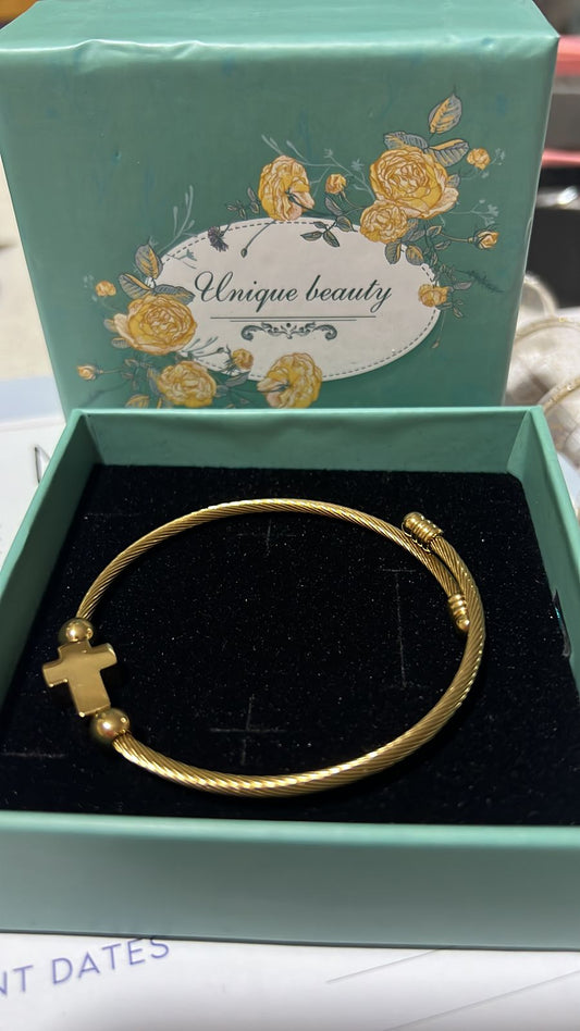BRAZALETE DORADO - UNIQUE BEAUTY -