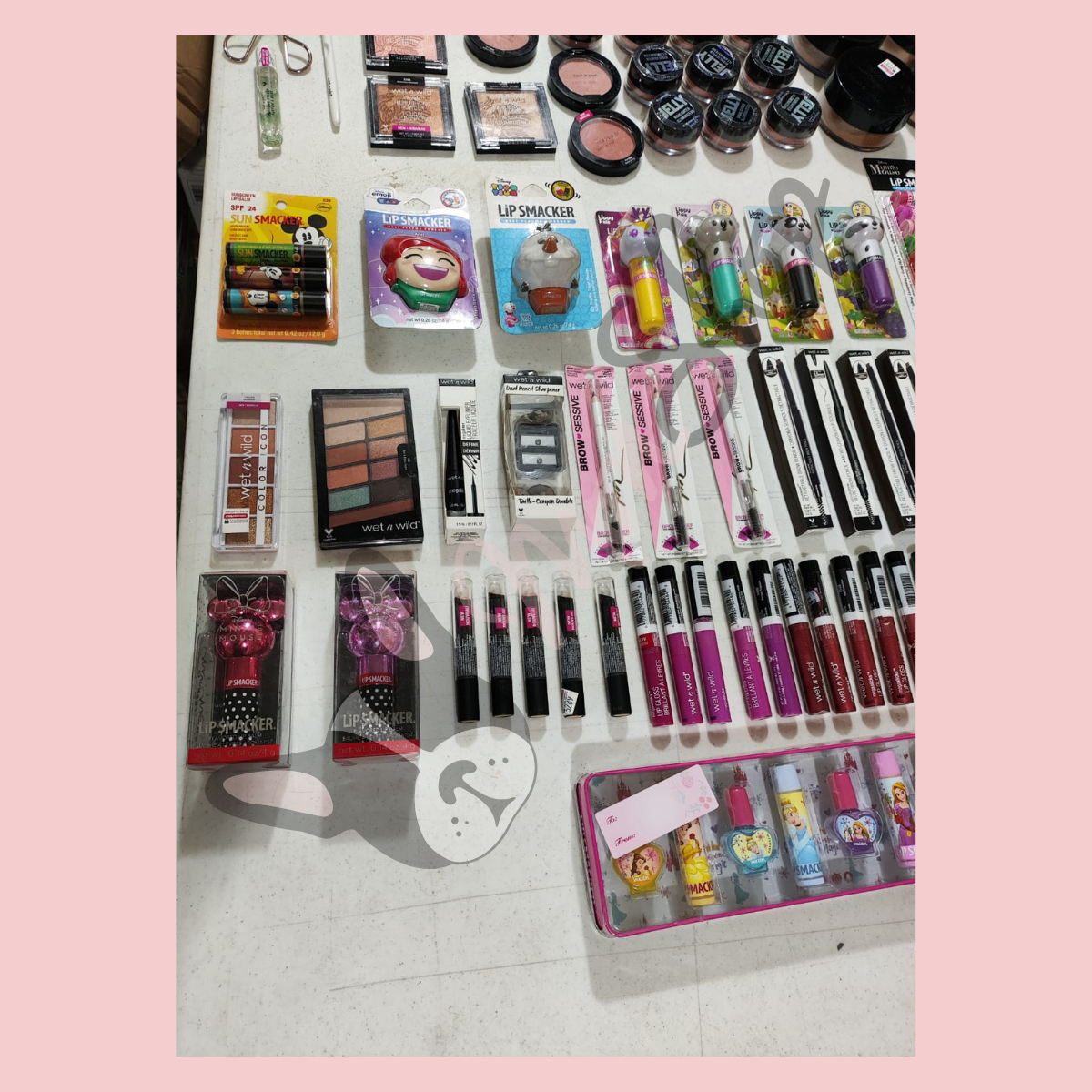 CAJA DE COSMÉTICO - 150 PIEZAS