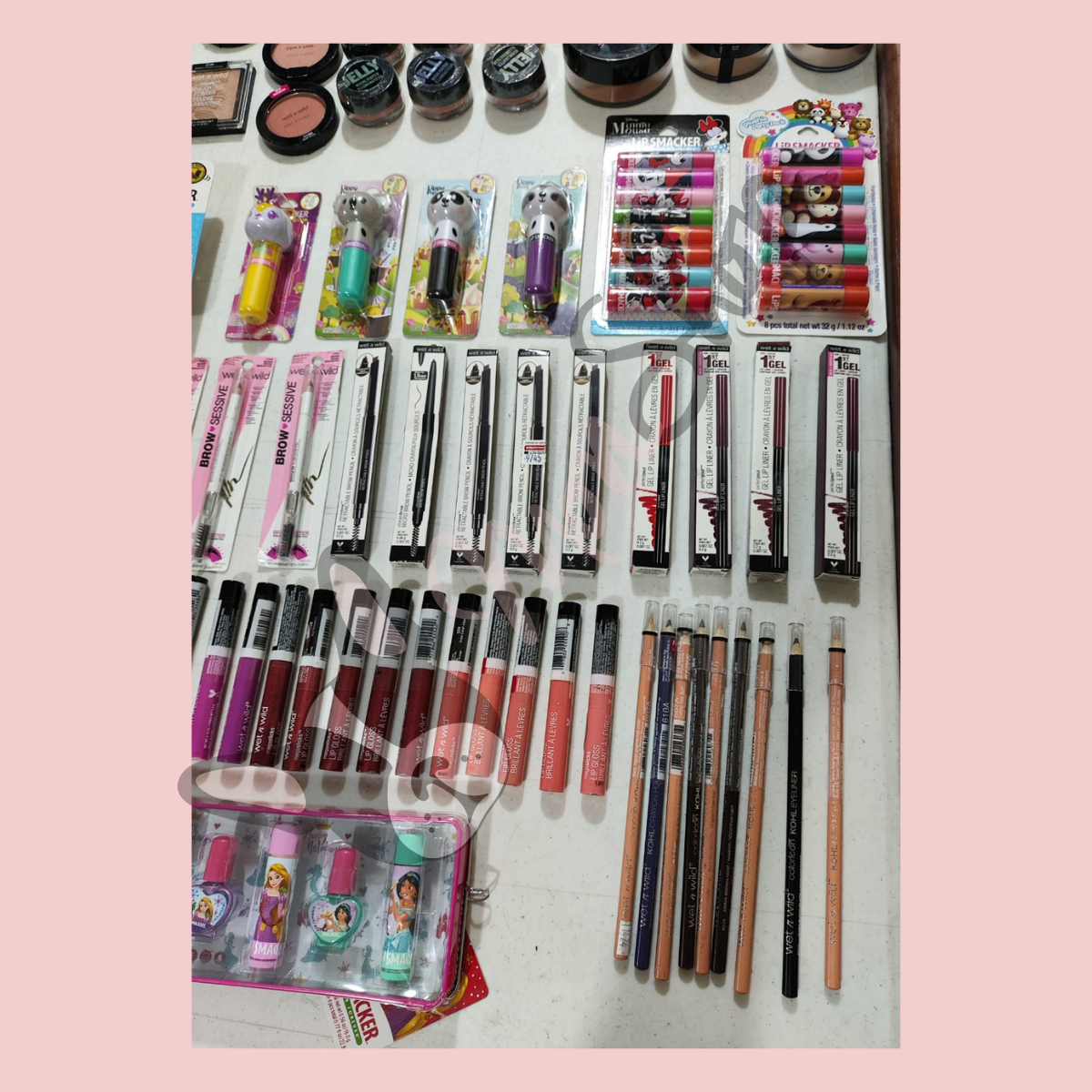CAJA DE COSMÉTICO - 150 PIEZAS