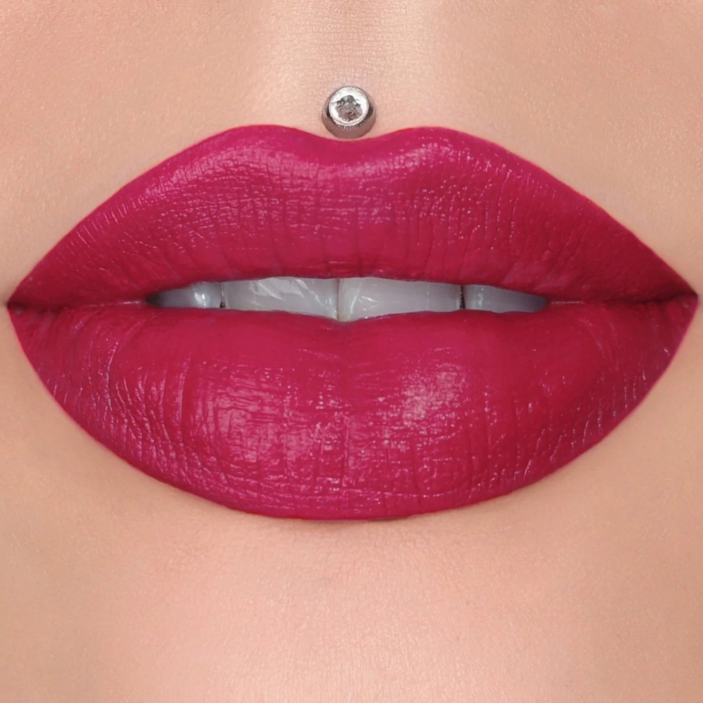 LAPIZ LABIAL - VELVET TRAP - ENTRAPMENT*
