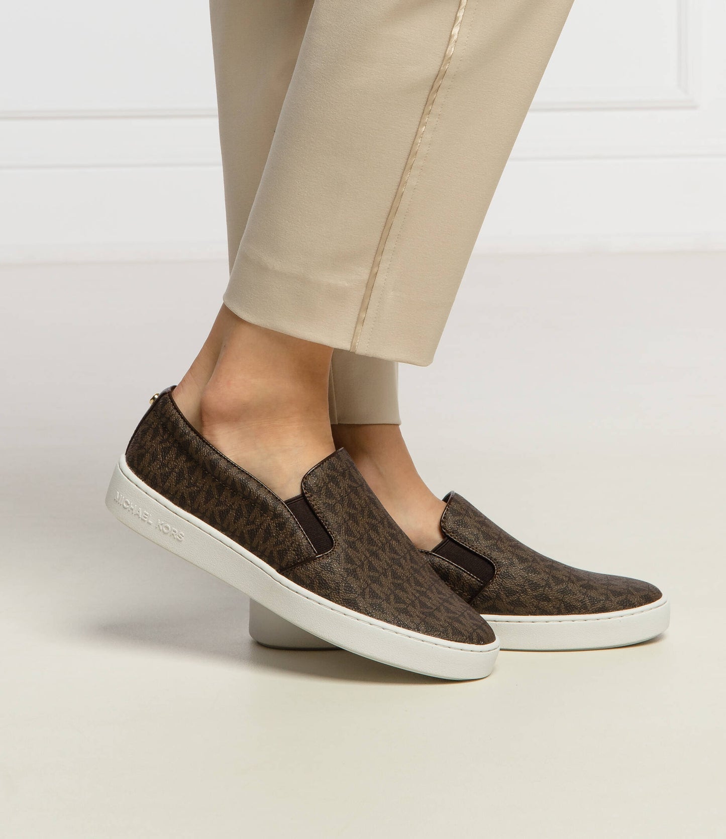 TENIS MK - SLIP ON